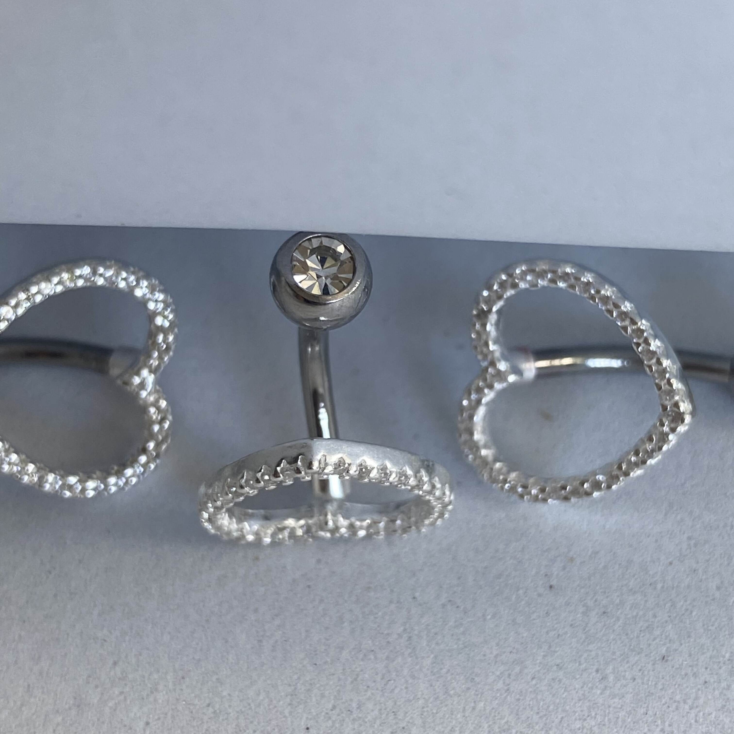 Piercing de Umbigo Coração Grande Cravejado em Prata 925 - Image 3